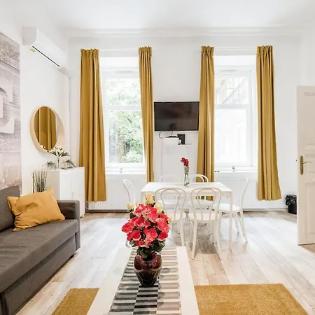 Lavender * בודפשט